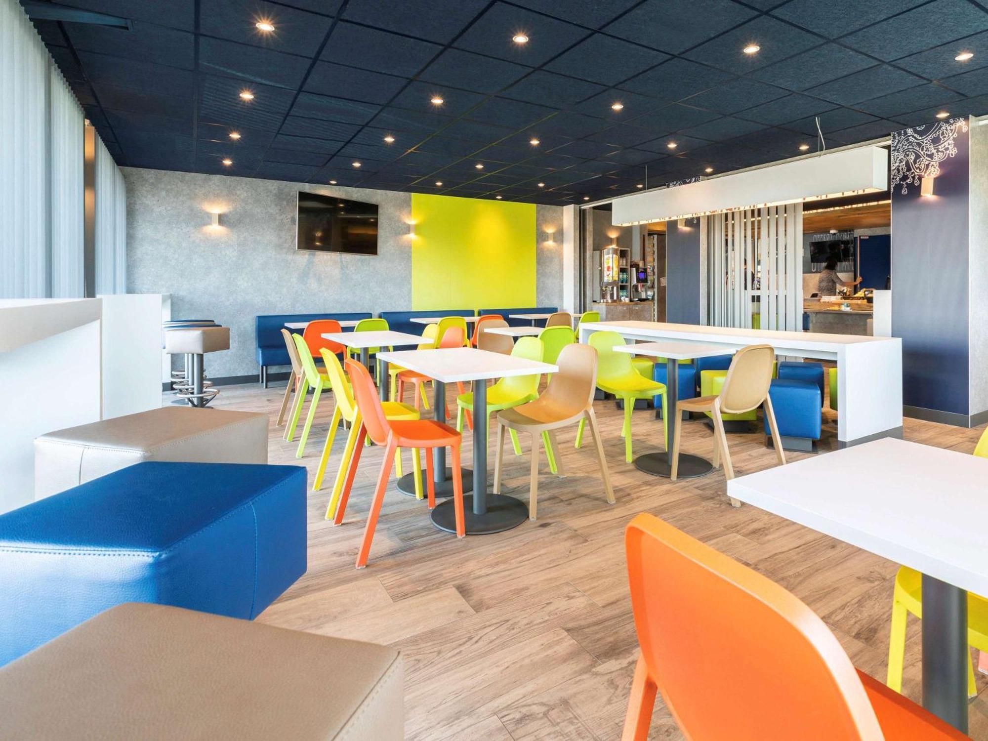 Ibis Budget Rennes Rte Lorient Bagian luar foto