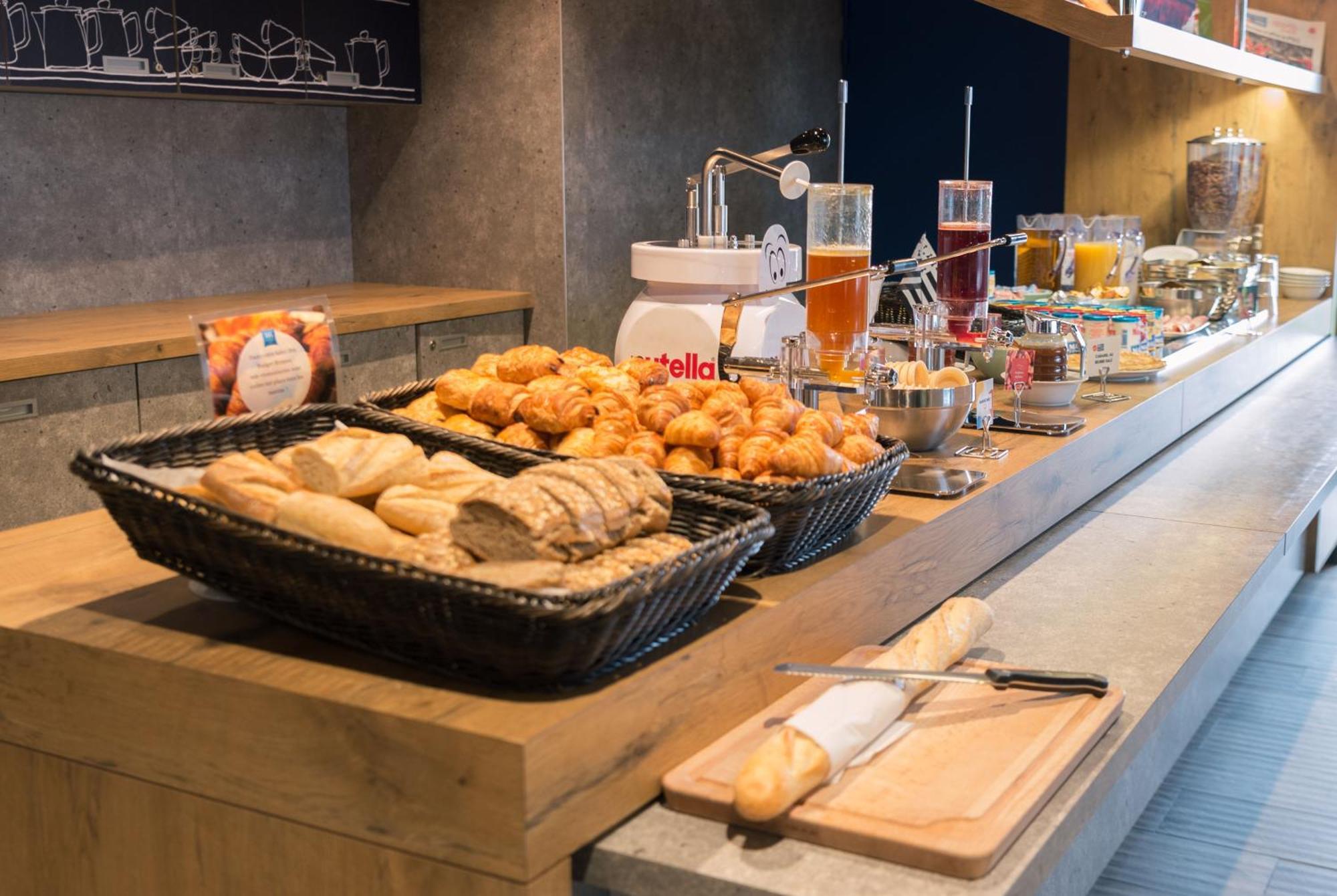 Ibis Budget Rennes Rte Lorient Bagian luar foto